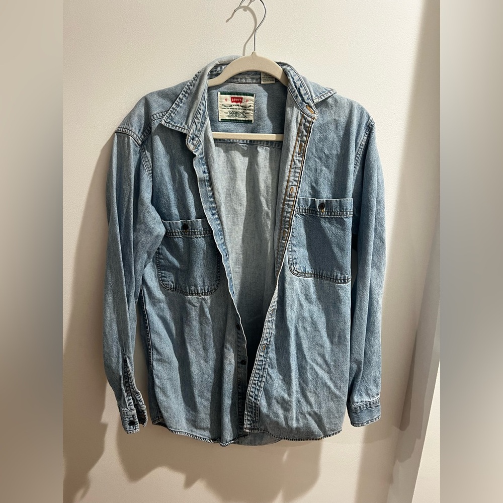 Vintage Levi's Classic Light Blue Shirt